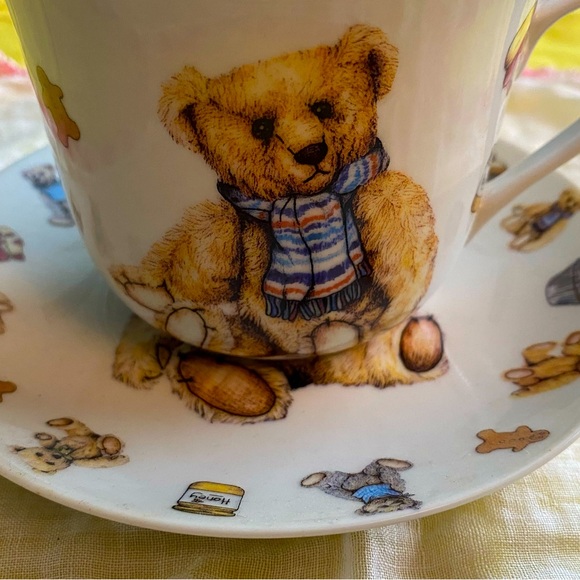 Kent Pottery Vintage Teddy Bear Cup and Saucer set - Picture 3 of 11